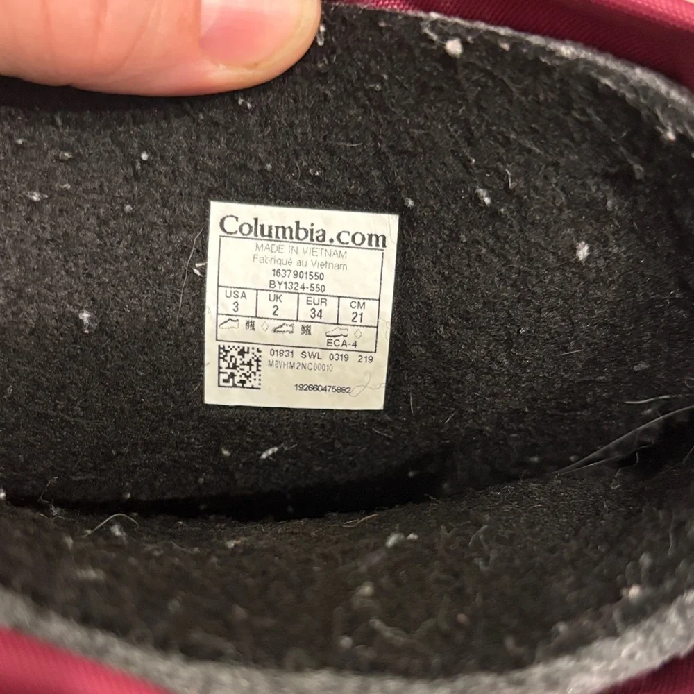 Columbia Burgundy and Black Snow Boots Size 3 Big Girls